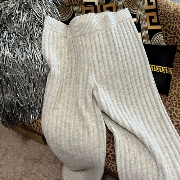 H&M- Lounge Wear Ribbed Pants-L - Picture 2 of 11